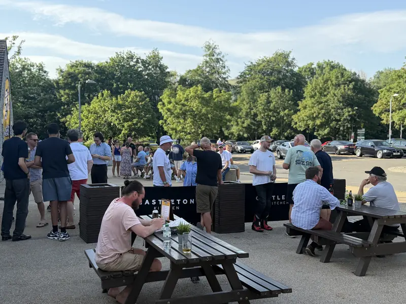 The Inaugural Meet, Castleton — photo 1